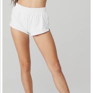 ALO Dolphin Short in white